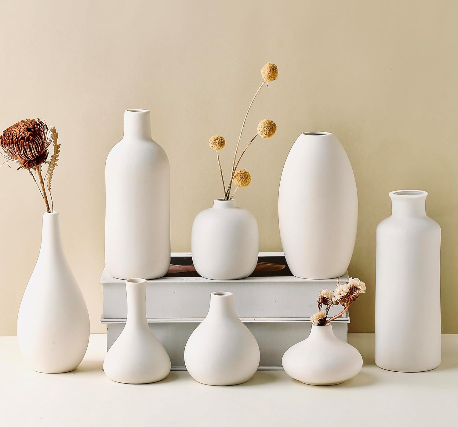 8-piece white ceramic vase set, suitable for arranging dried pampas grass; beautiful bohemian modern style decoration.